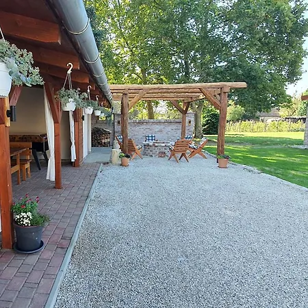 Апартаменты Joy's apartman Molnári *